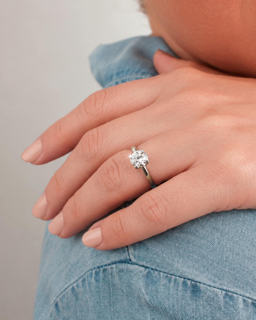 Anillo de Compromiso Solitario Adamant • Round