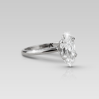 Anillo de Compromiso Solitario Adamant • Marquise