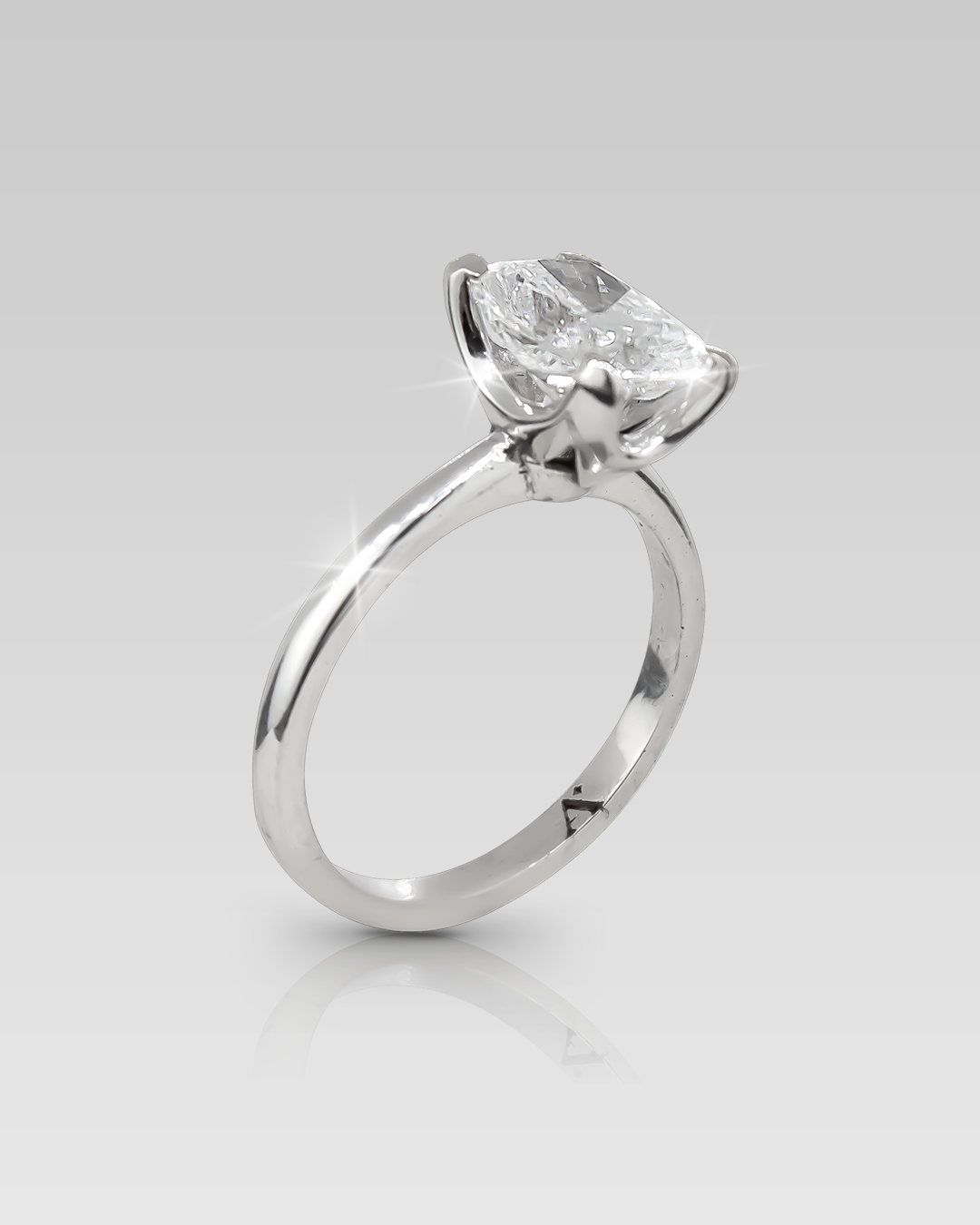 Anillo de Compromiso Solitario Adamant Cushion