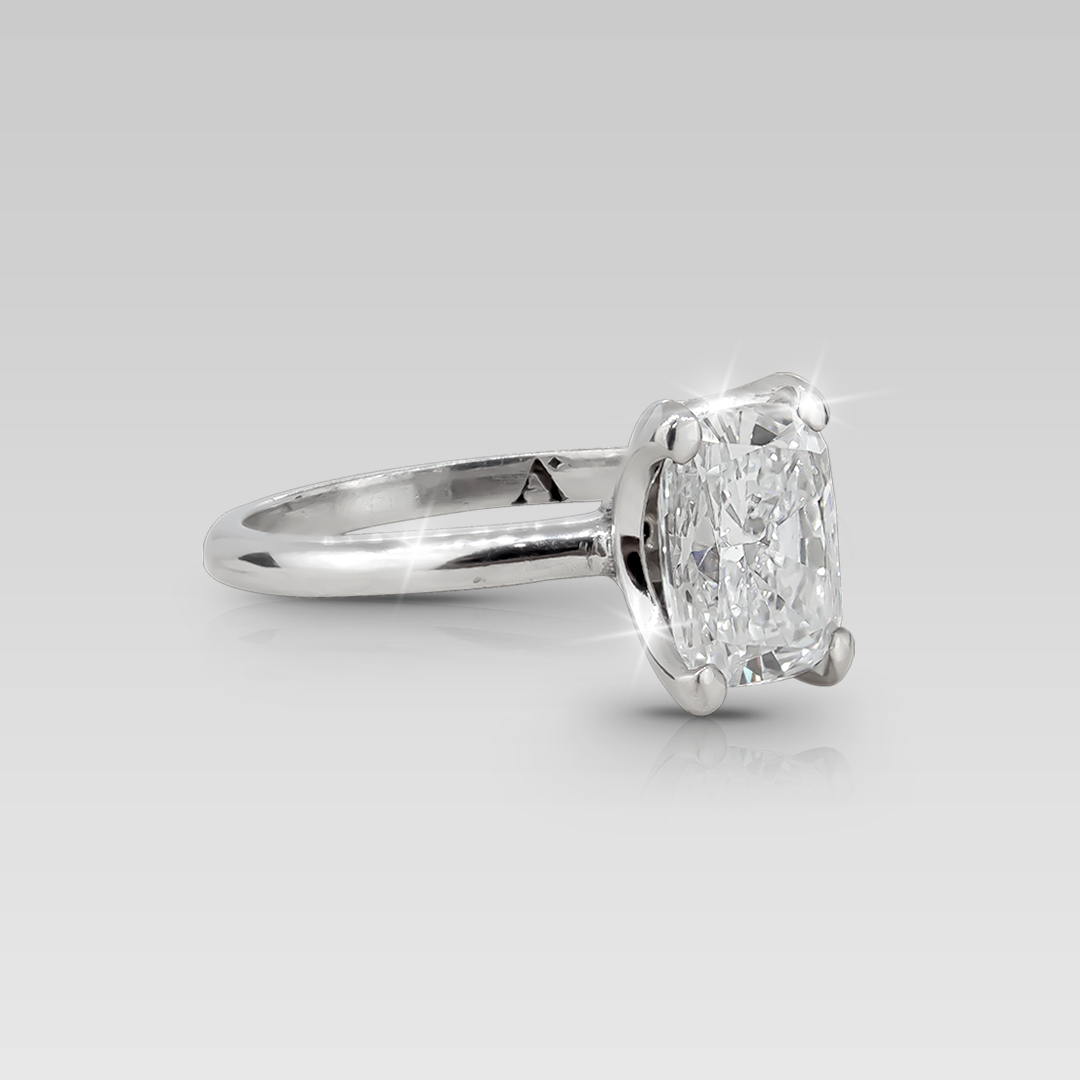 Anillo de Compromiso Solitario Adamant Cushion