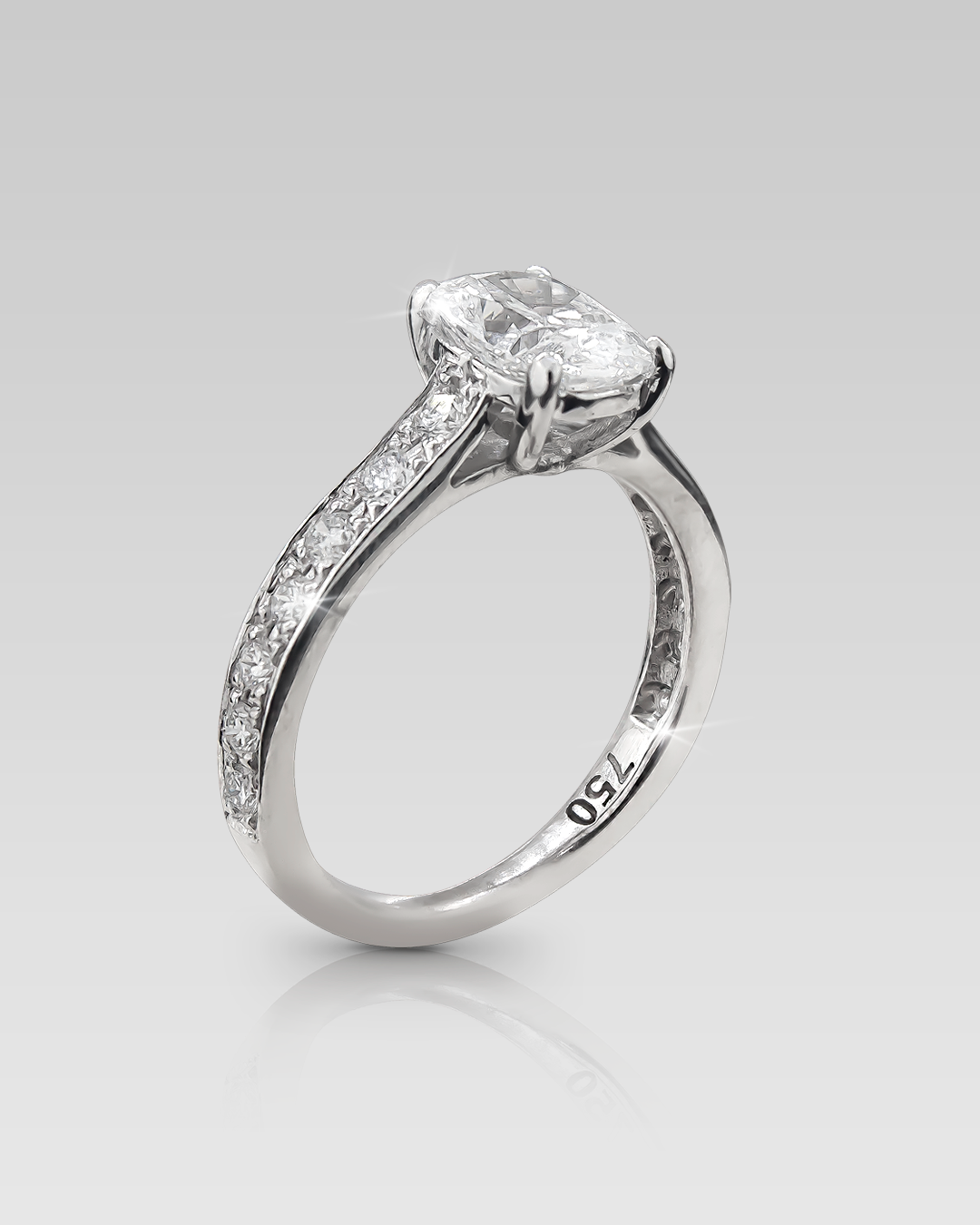 Anillo de Compromiso Eiffel • Cushion Elongado