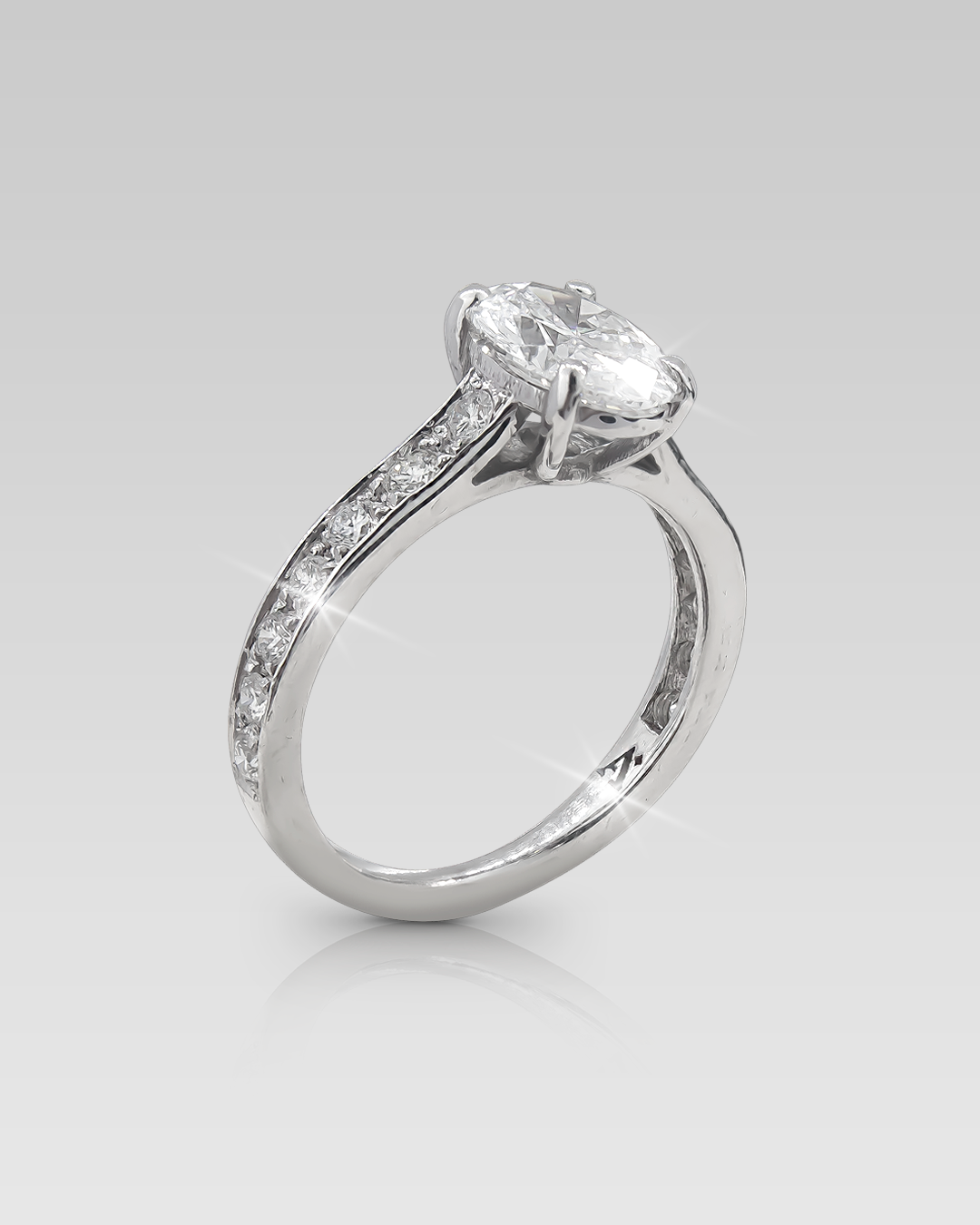 Anillo de Compromiso Eiffel • Oval