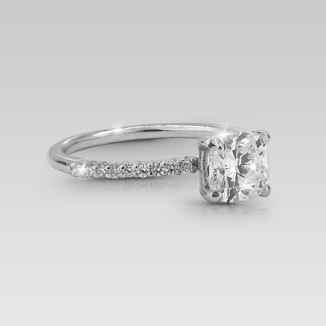 Anillo de Compromiso Grace • Cushion