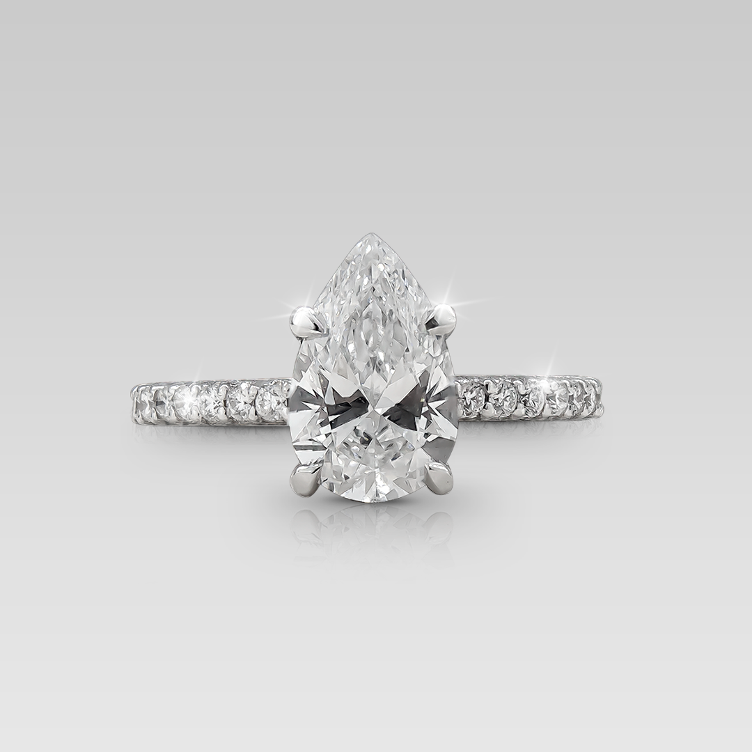 Anillo de Compromiso Royale Pear