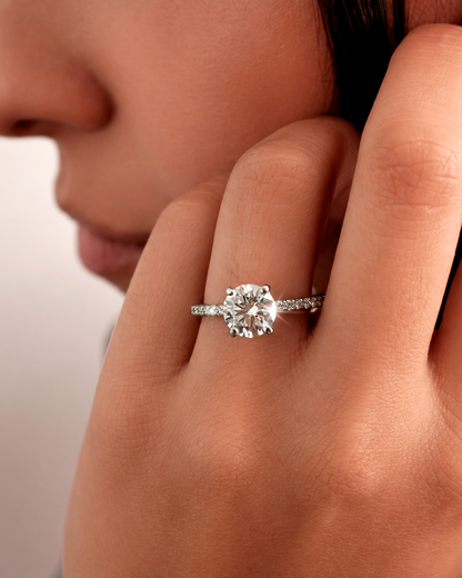 Anillo de Compromiso Grace • Round