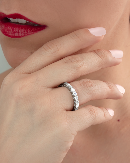 Banda Eternity Adamant • Corte Round 24 Brillantes