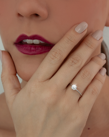 Anillo de Compromiso Solitario Adamant Petit • Round 0.55 Carats