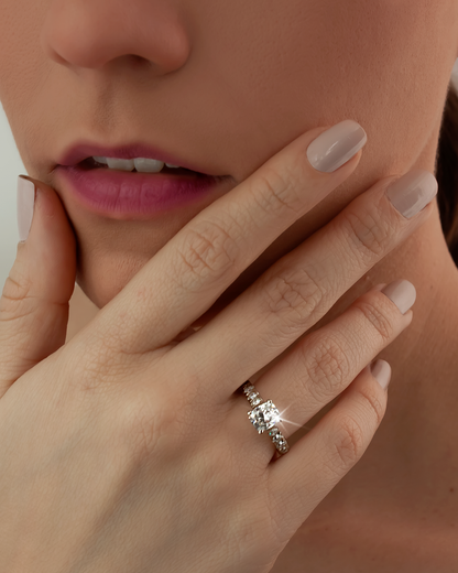 Anillo de Compromiso Eiffel • Cushion Cuadrado