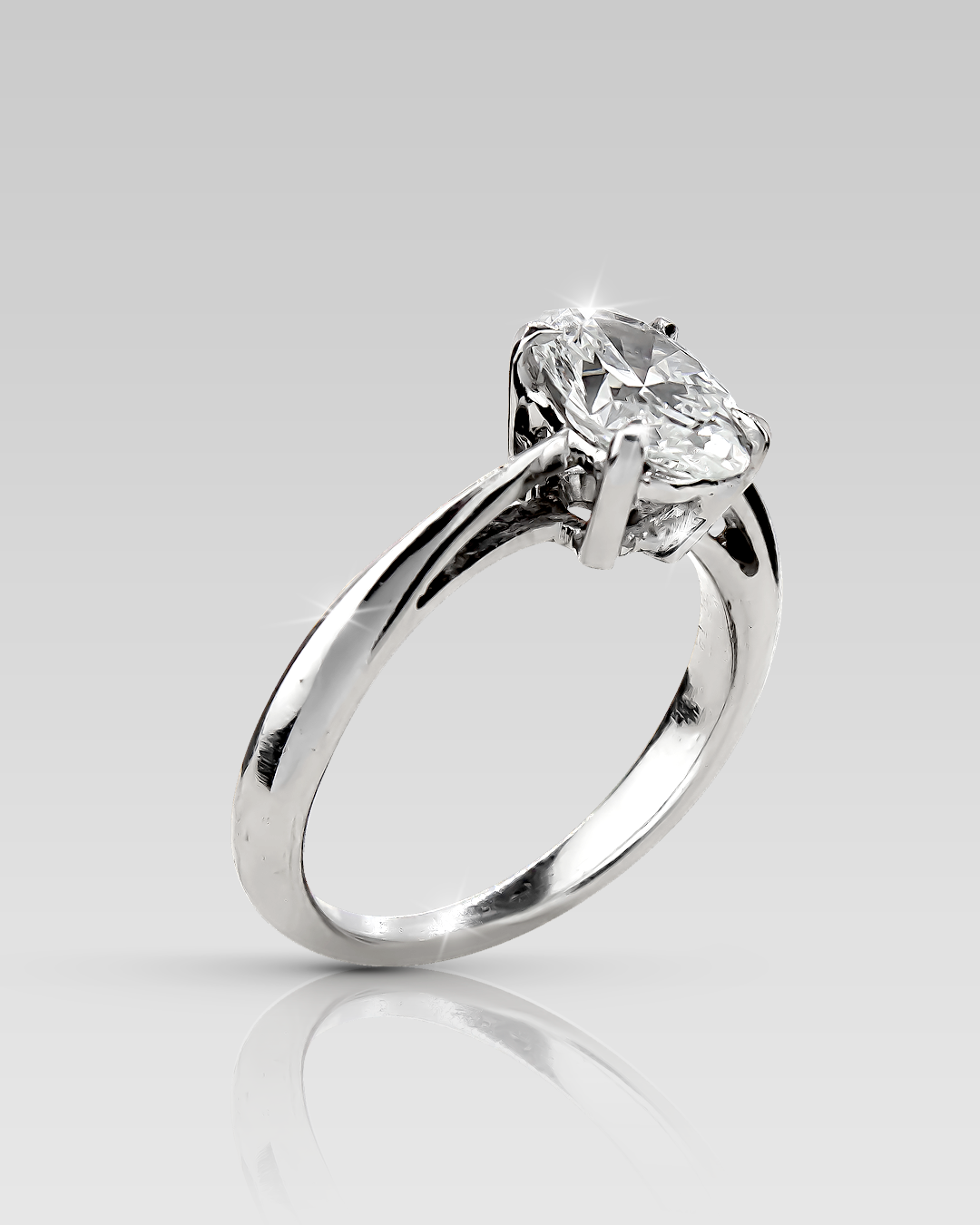 Anillo de Compromiso Solitario Especial • Oval