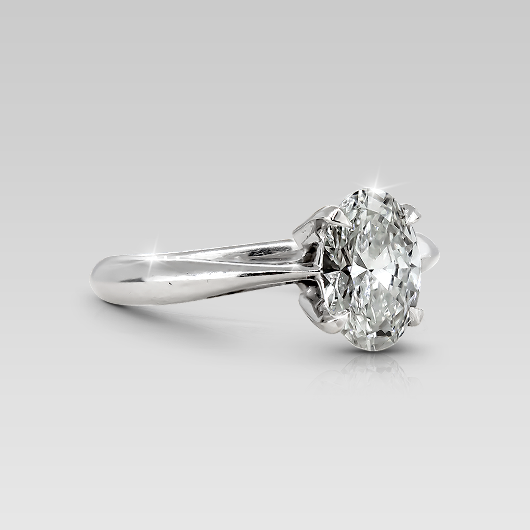 Anillo de Compromiso Solitario Especial • Oval