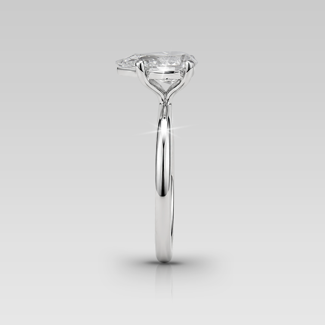 Anillo de Compromiso Solitario Adamant • Pear