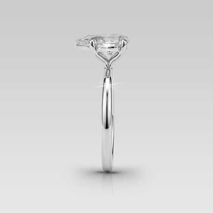 Anillo de Compromiso Solitario Adamant • Pear