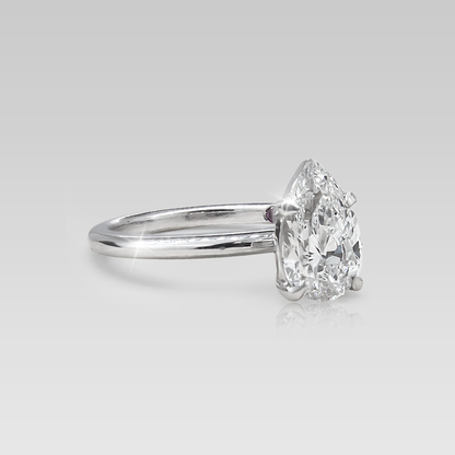 Anillo de Compromiso Solitario Adamant • Pear